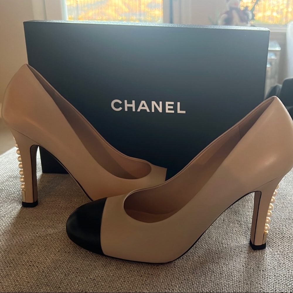Chanel Authentic Beige and Black Women's Heels